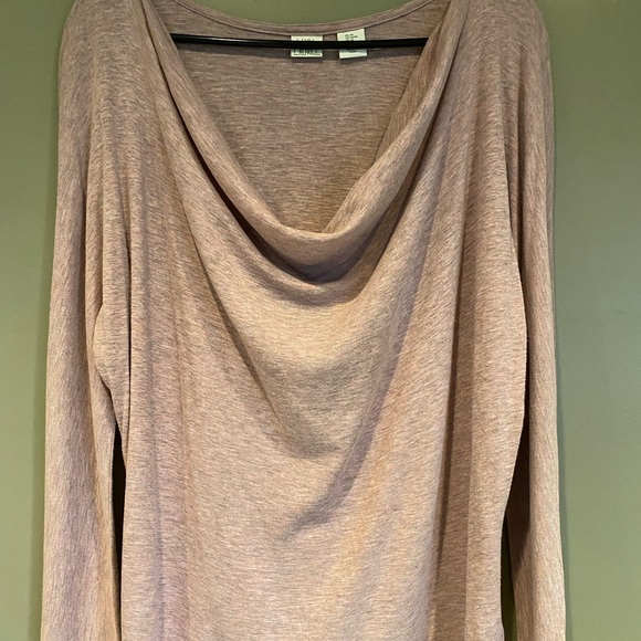 Lucy & Laurel Tops - Woman’s cowl neck lightweight top.